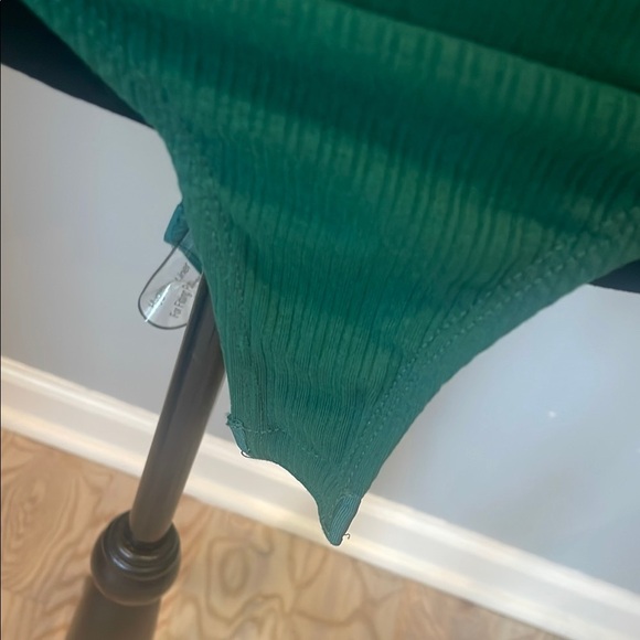 Green Long Sleeve Women's bodysuit new medium - Picture 2 of 3